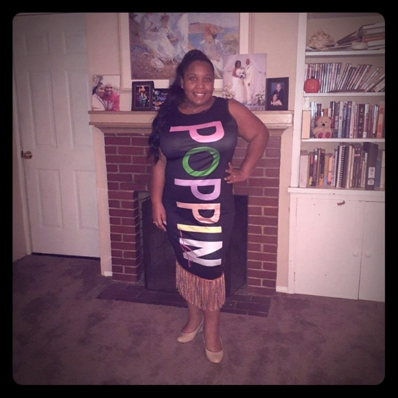 Dresses & Skirts - Poppin fringe dress